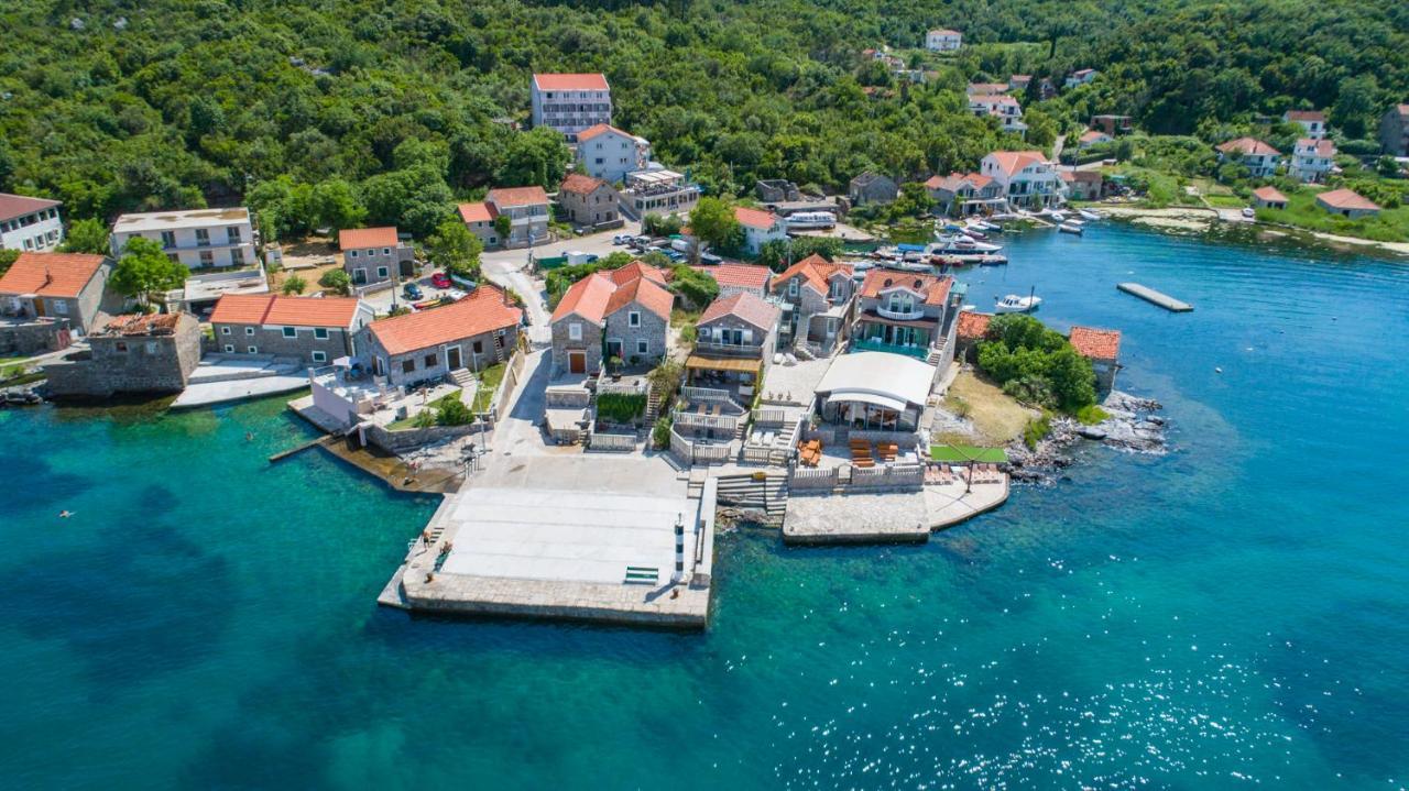 Family House Bjelila Vila Tivat Exterior foto