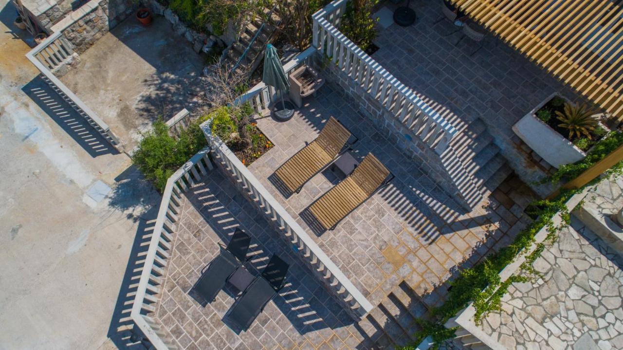 Family House Bjelila Vila Tivat Exterior foto