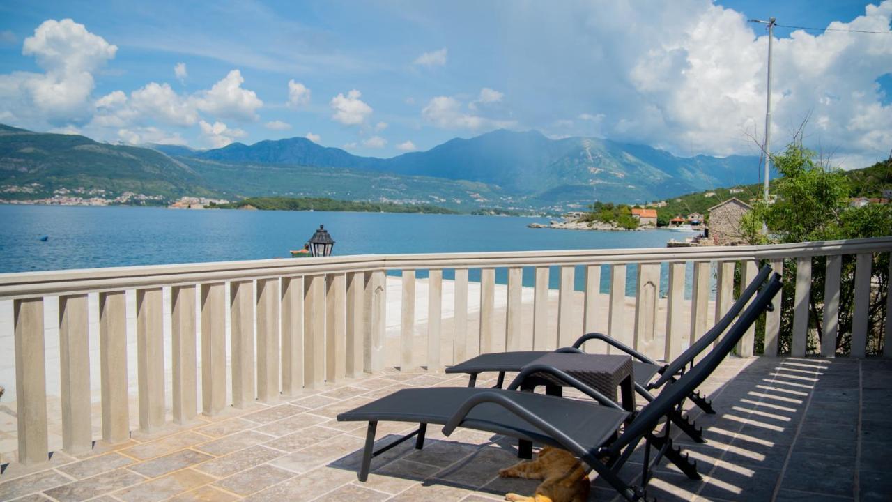 Family House Bjelila Vila Tivat Exterior foto